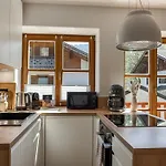 Alpinestay #1 - Fuer 6 - Bergblick, Balkon, Kamin, Kino, Yoga, Parkplatz Daire