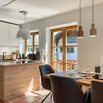 Alpinestay #1 - Fuer 6 - Bergblick, Balkon, Kamin, Kino, Yoga, Parkplatz Lejlighed