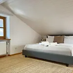 Alpinestay #1 - Fuer 6 - Bergblick, Balkon, Kamin, Kino, Yoga, Parkplatz Garmisch-Partenkirchen