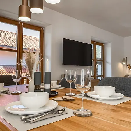 Apartment Fuer 4 - Bergblick, Balkon, Kamin, Yoga, Parkplatz