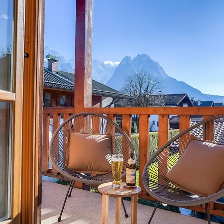 Fuer 4 - Bergblick, Balkon, Kamin, Yoga, Parkplatz Apartment
