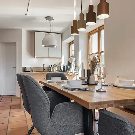Apartment Fuer 4 - Bergblick, Balkon, Kamin, Yoga, Parkplatz Garmisch-Partenkirchen