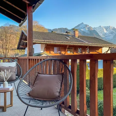 Fuer 4 - Bergblick, Balkon, Kamin, Yoga, Parkplatz * Garmisch-Partenkirchen
