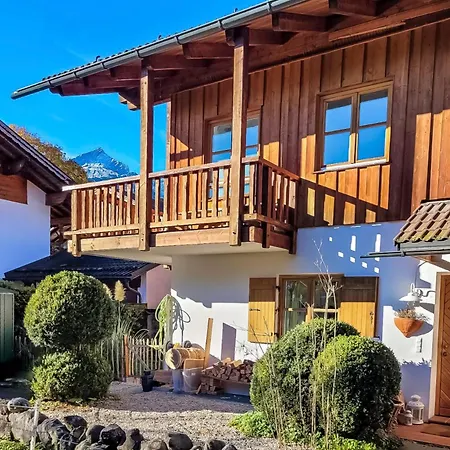 Апартаменти Alpinestay #1 - Fuer 6 - Bergblick, Balkon, Kamin, Kino, Yoga, Parkplatz *