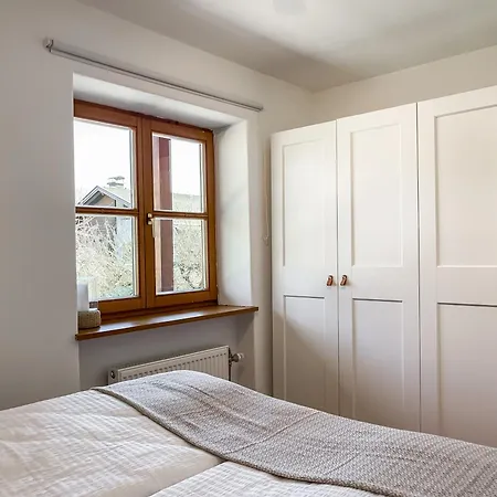 Апартаменти Alpinestay #1 - Fuer 6 - Bergblick, Balkon, Kamin, Kino, Yoga, Parkplatz