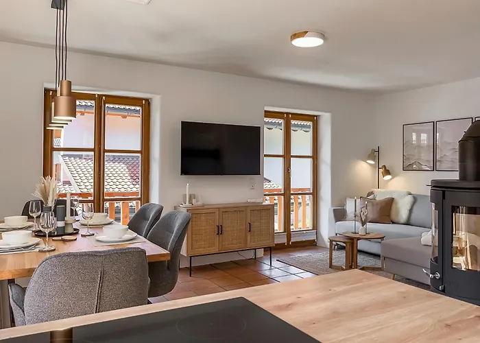 Für 6 - Bergblick, Balkon, Kamin, Kino, Yoga, Parkplatz